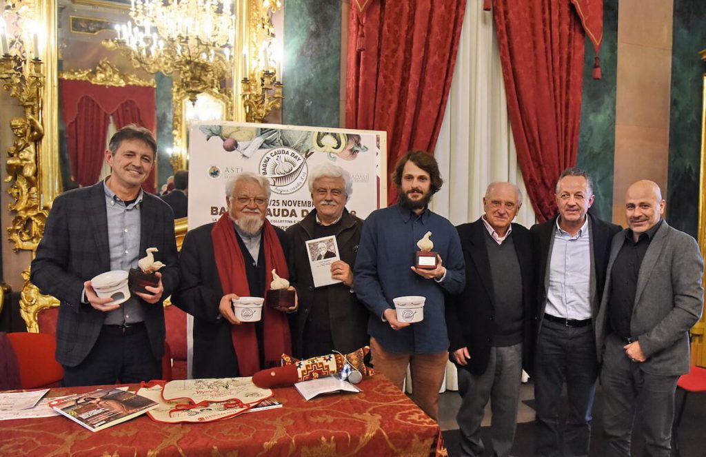 Consegna del Premio Testa d'Aj a Enzo Bianchi nel 2018